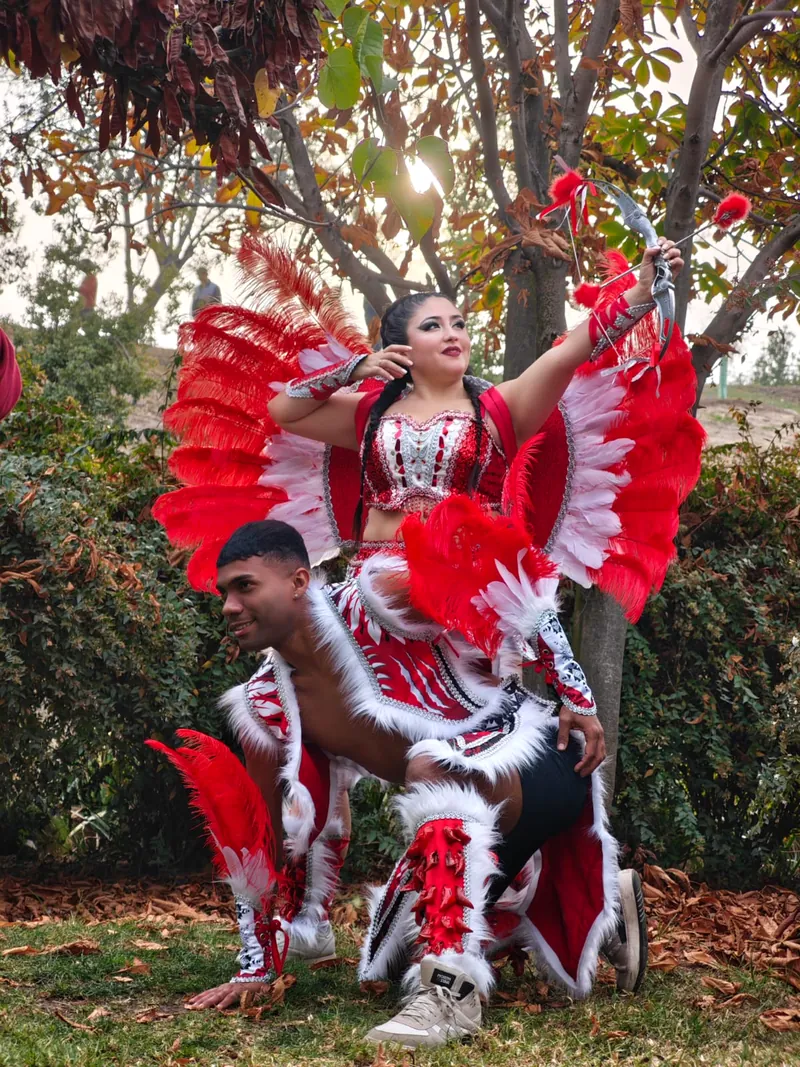 Traje de Tobas color rojo